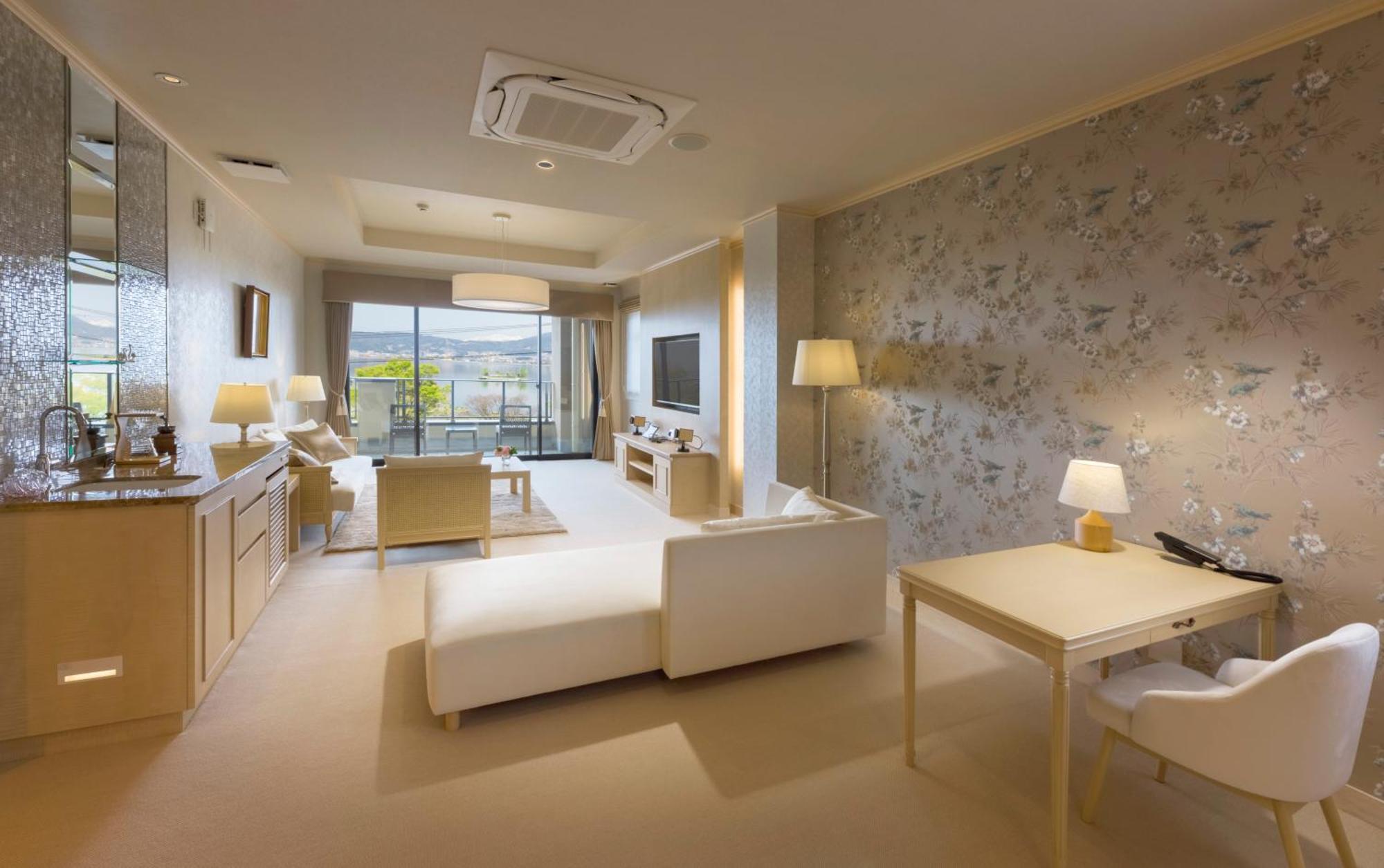 Katakura Silk Hotel Suwa  Exterior photo